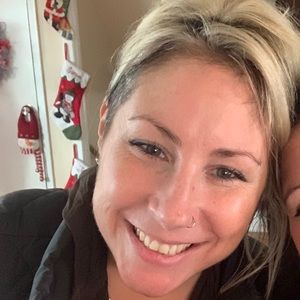 Meet your Posher, Holly